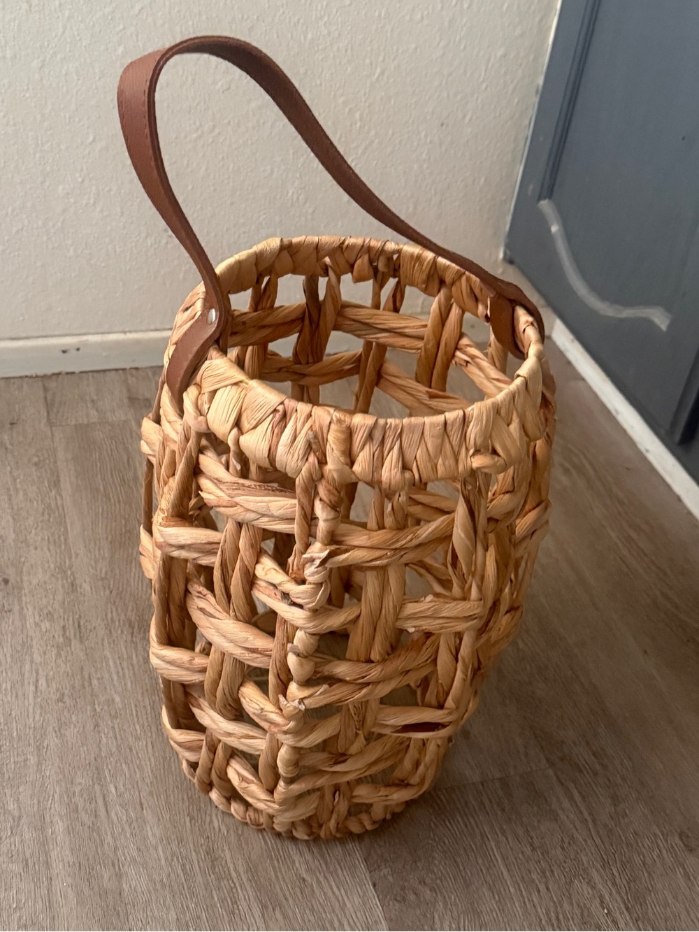 Pottery barn wicker rattan leather strap lantern hanging 15” Woven Straw Basket